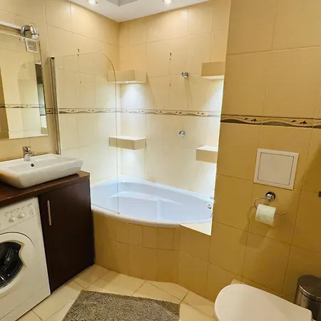 Przestronny 3-pokojowy Apartament 75m - Olsztyn Apartment